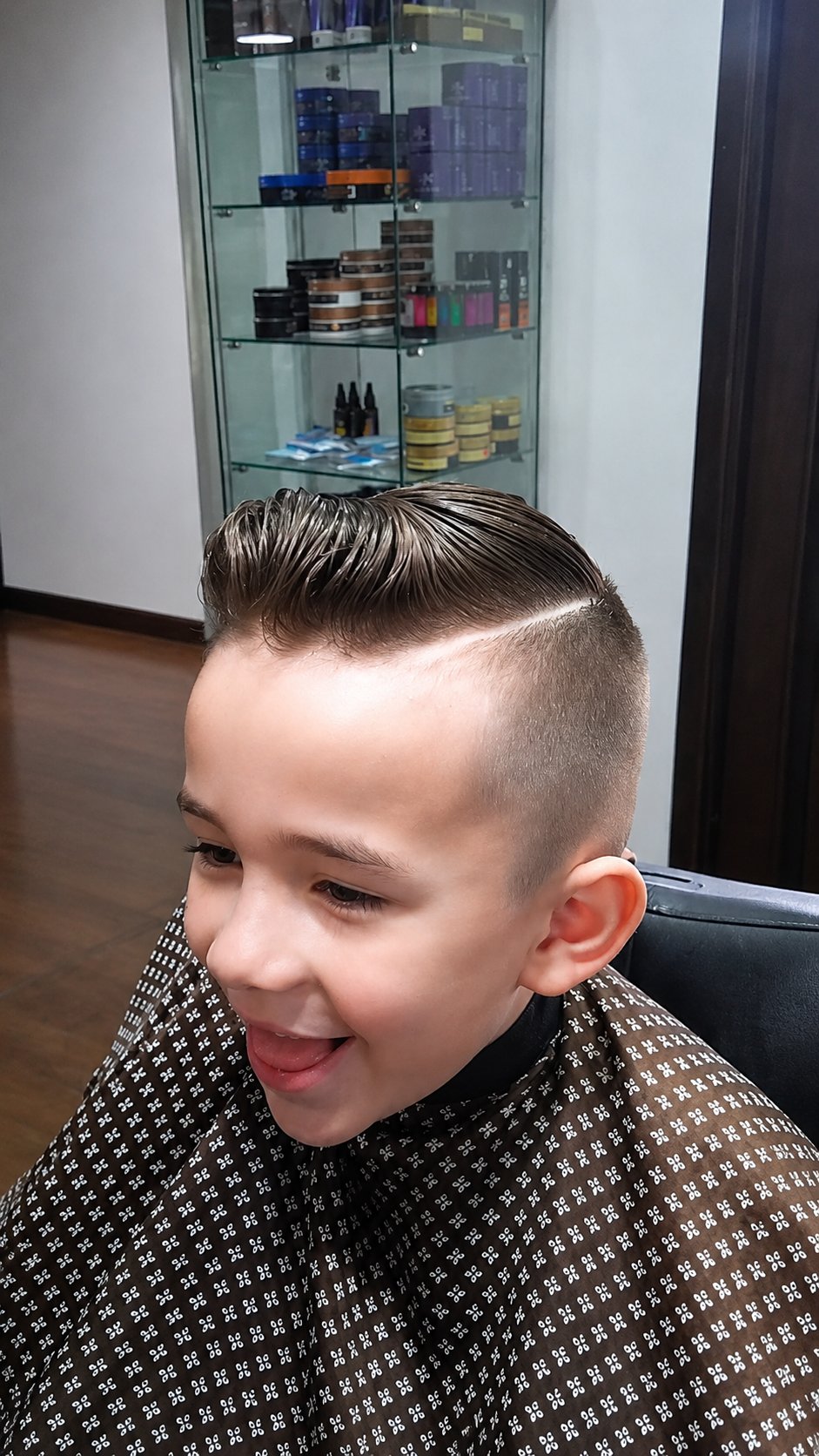 Corte infantil finalizado na Marinho Barbearia